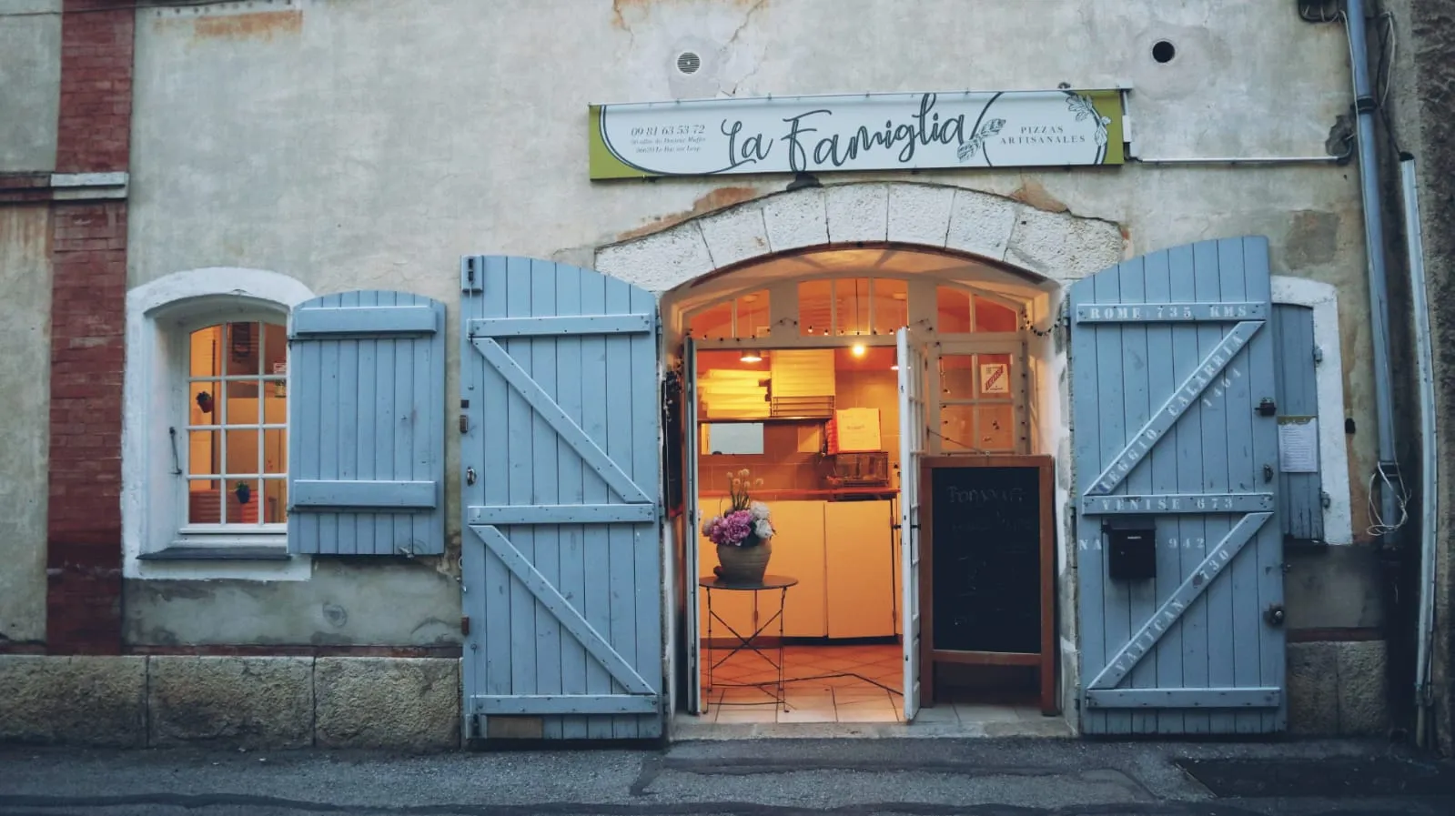 Pizzeria La Famiglia